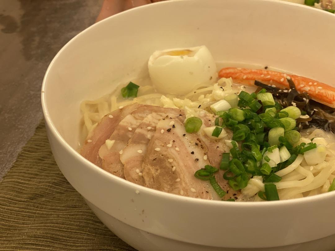 日式豚骨拉面