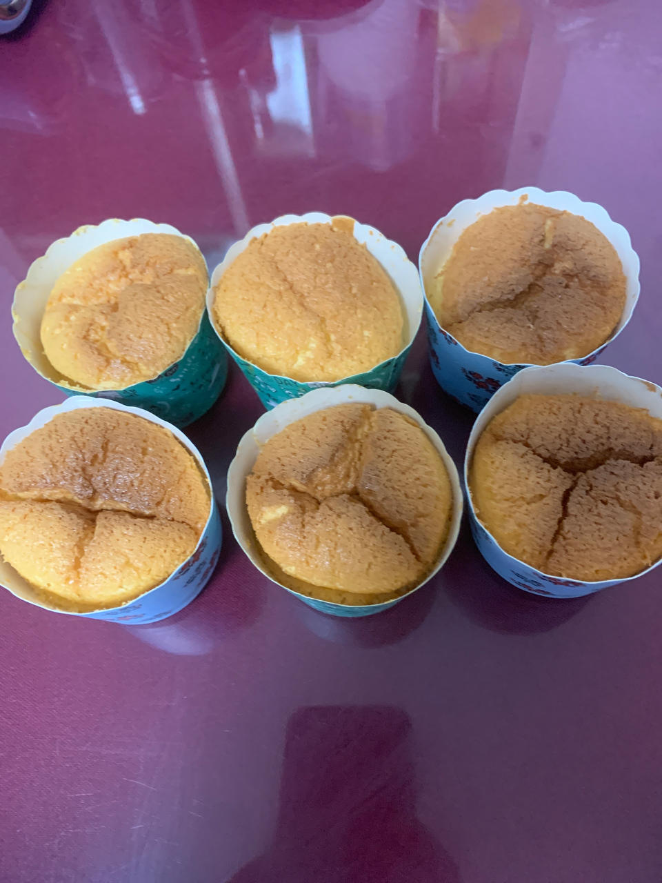 不塌不裂的纸杯戚风蛋糕