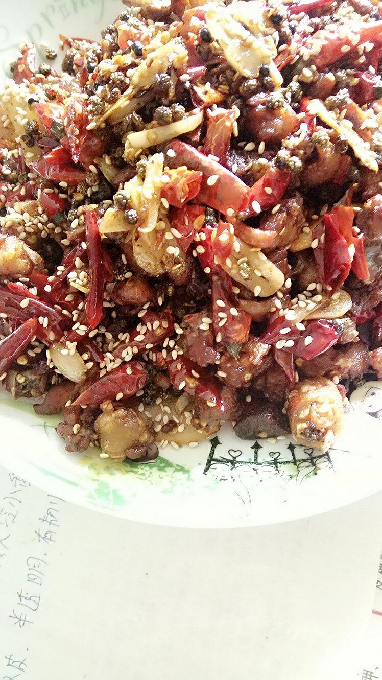 辣子鸡丁（辣鸡吗←_←）的做法
