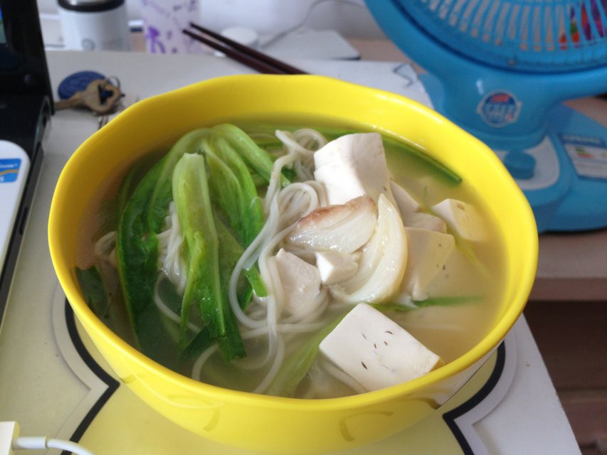 鲫鱼汤面