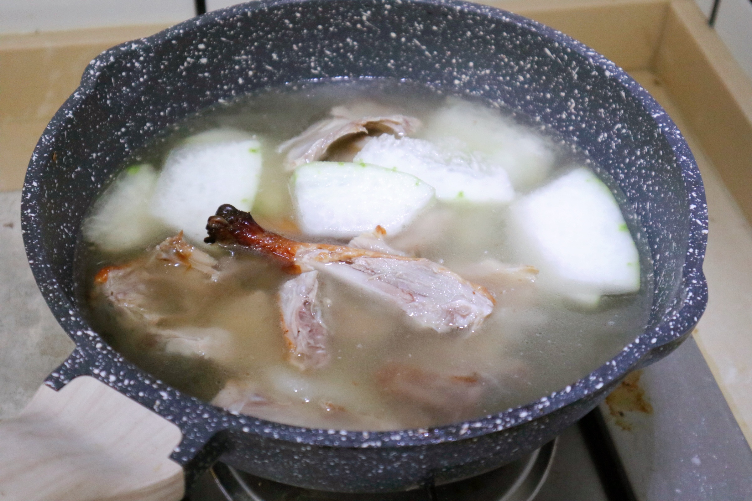 超鲜的冬瓜鸭架汤的做法 步骤5