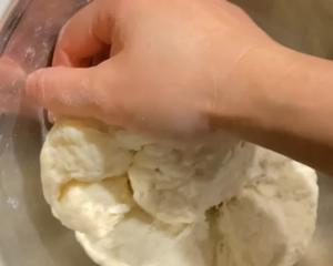 二刷盐面包卷 王后柔风法式粉和新良面包粉差别大吗的做法 步骤2