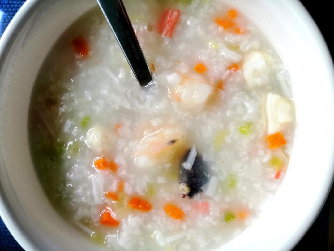 易上手的生滚海鲜粥的做法