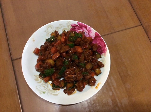 酱爆肉丁（简单快手下饭）