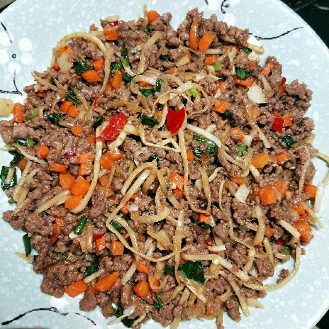 傣香酸笋牛肉的做法