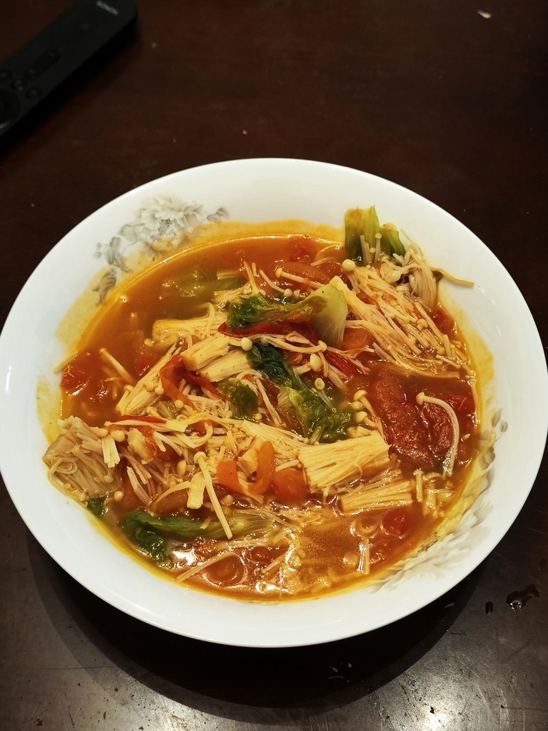 低脂低卡～营养又下饭的番茄金针菇