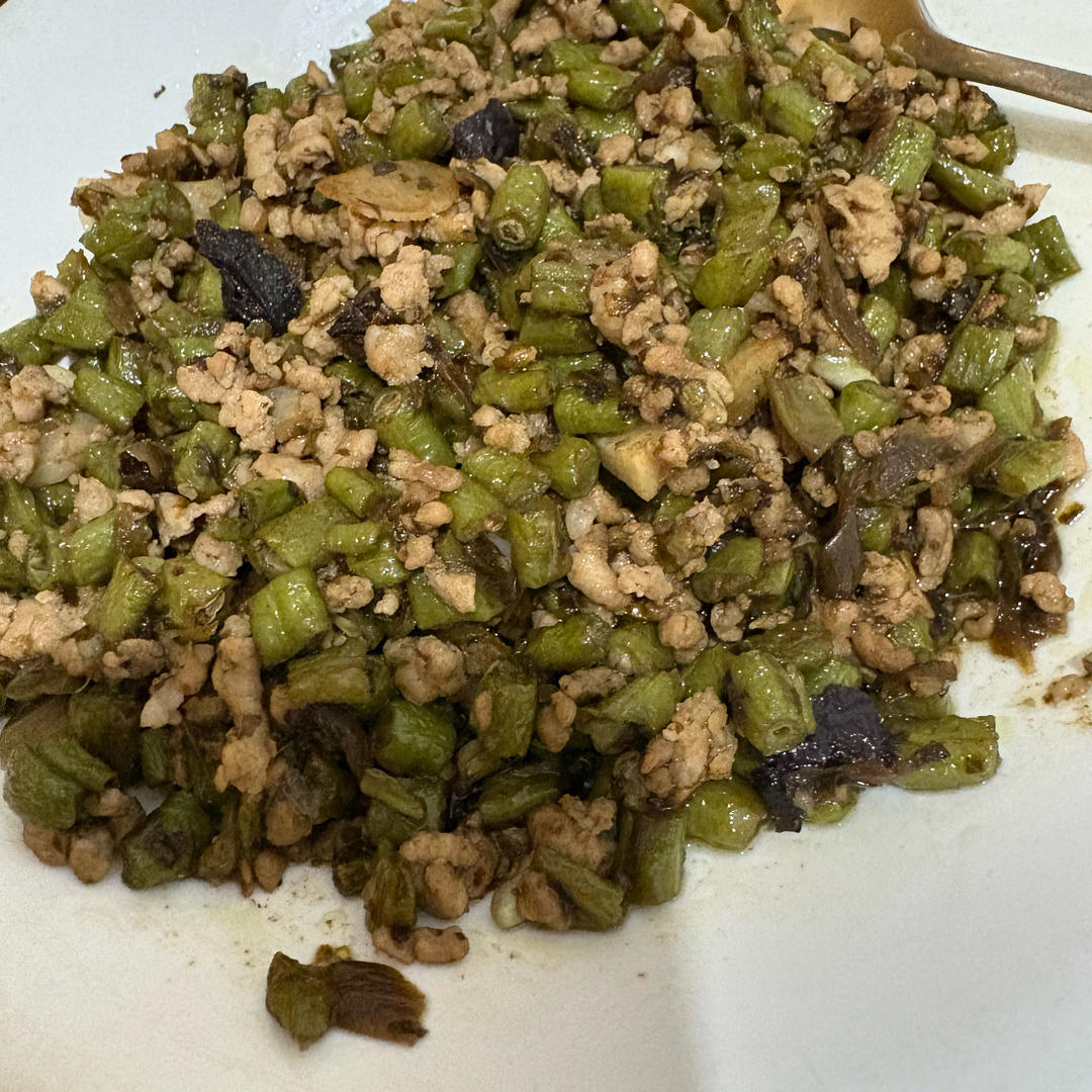 榄菜肉末四季豆