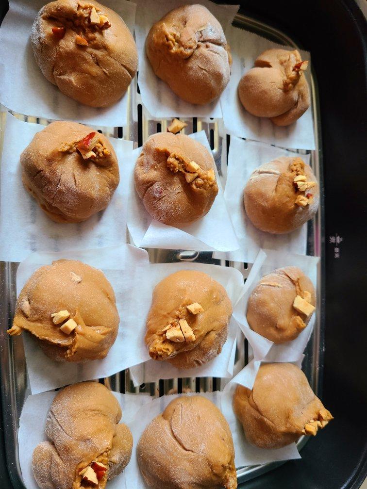 香甜甜红糖大枣开花馒头，中式面点也能甜丝丝甜到心坎。