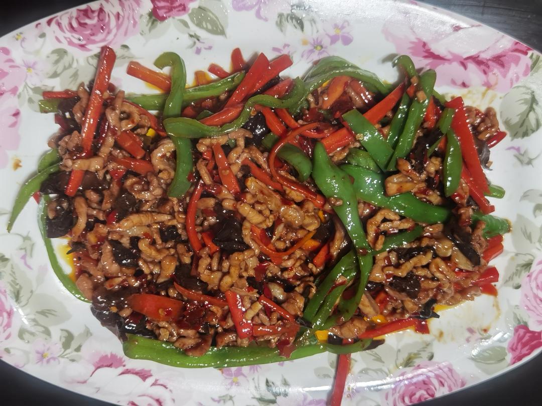 超好吃的鱼香肉丝（做法相当简单，一看就会）