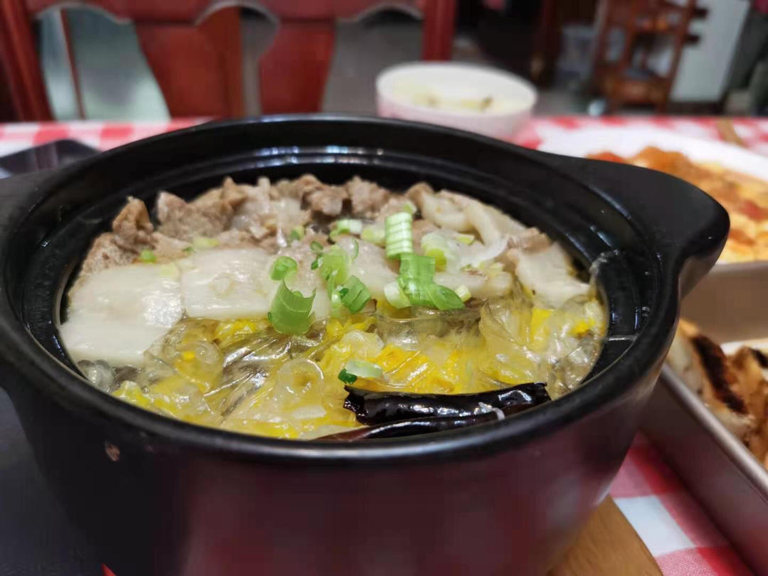 巨简单、超下饭！酸菜白肉炖粉条