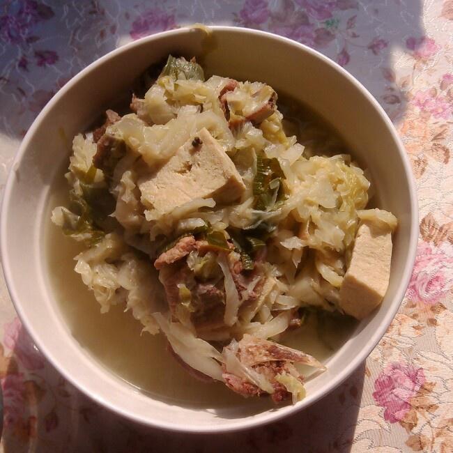 酸菜炖排骨冻豆腐的做法