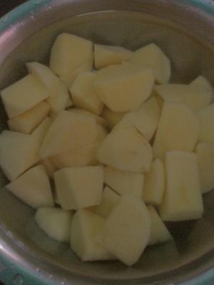 红烧土豆排骨的做法 步骤2