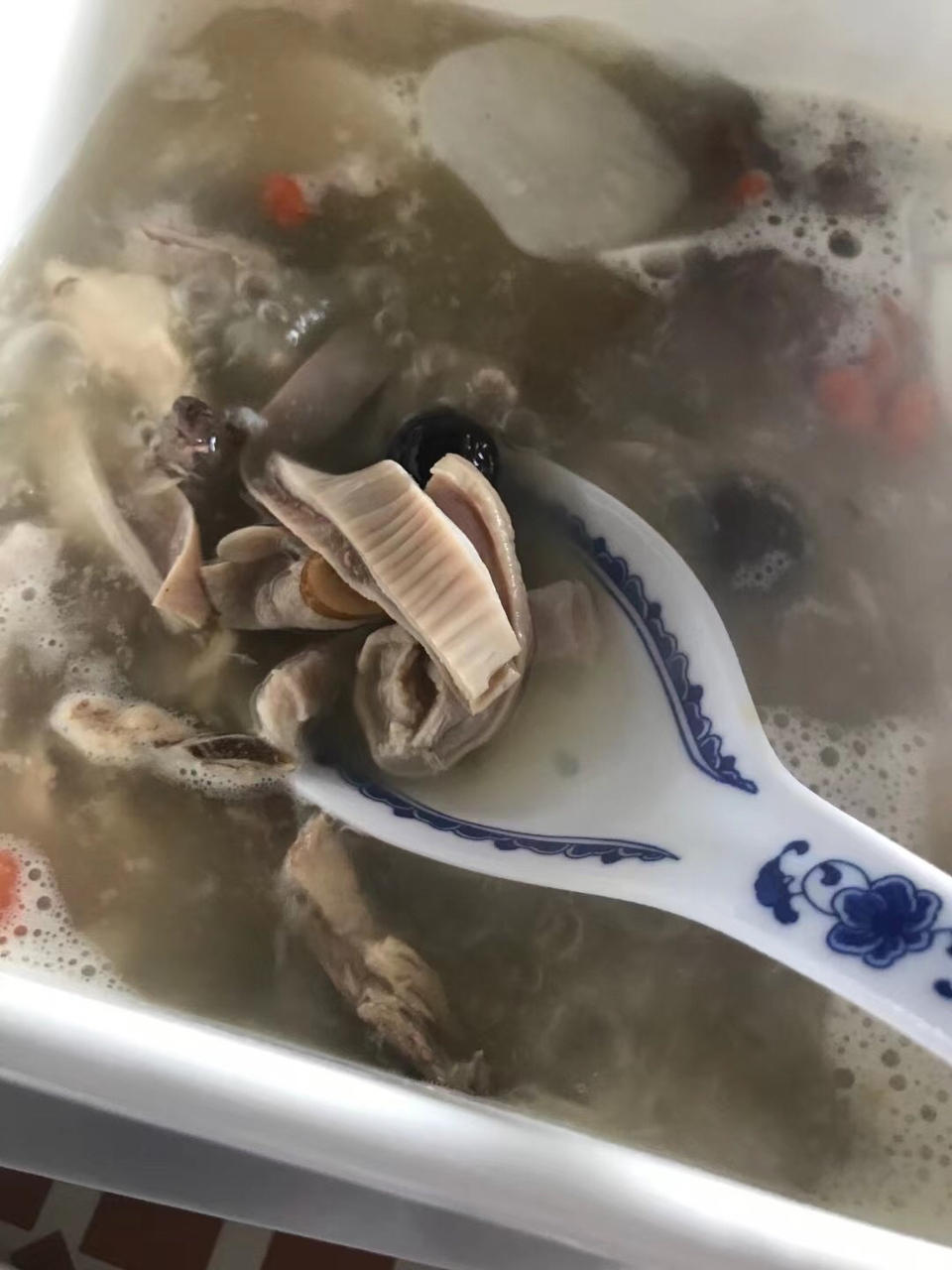 胡椒猪肚鸡汤 熬出奶白汤的技巧