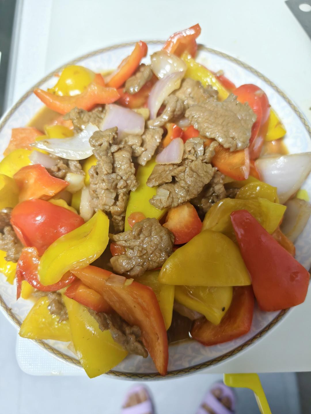 彩椒炒牛肉