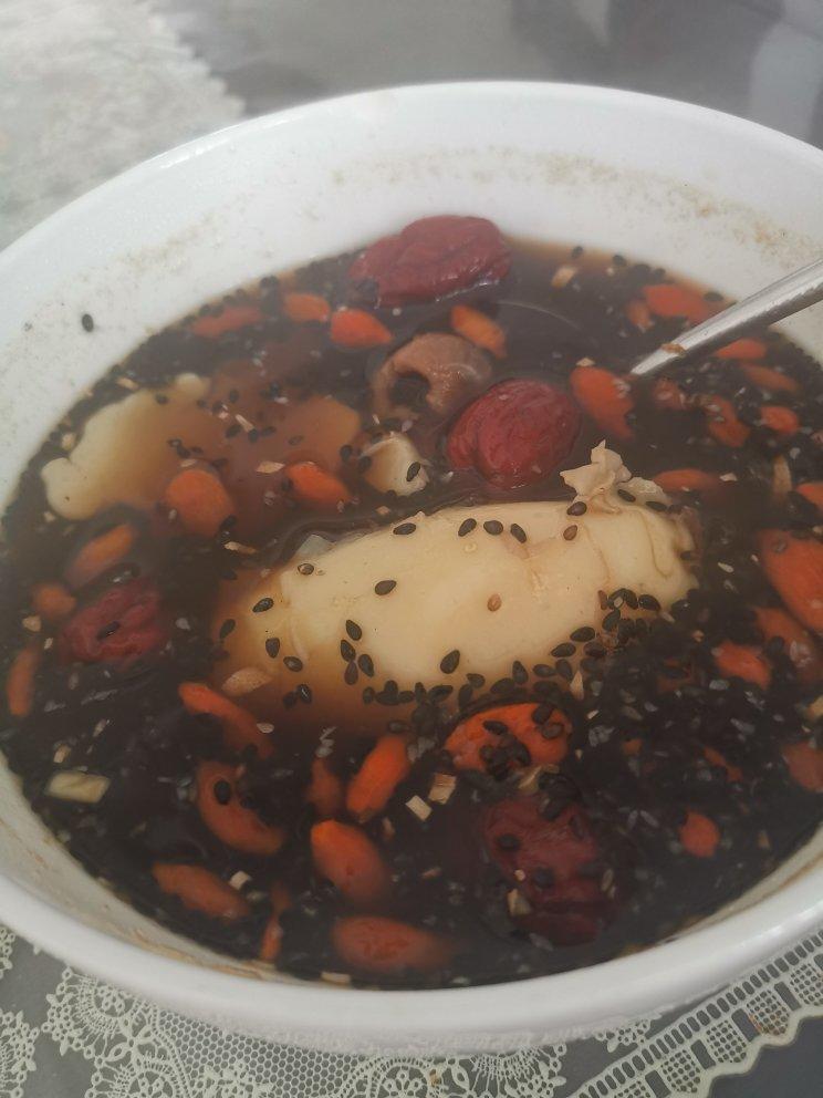 红枣桂圆当归鸡蛋羹【经后补益气血食谱】