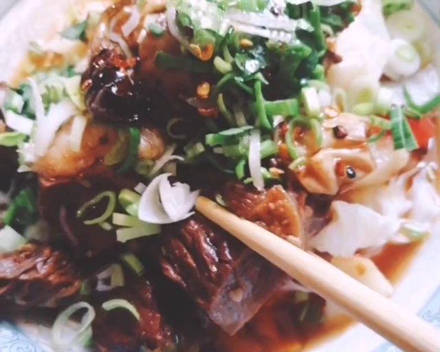 牛肉面                              炖牛肉是可以四处安放的灵魂