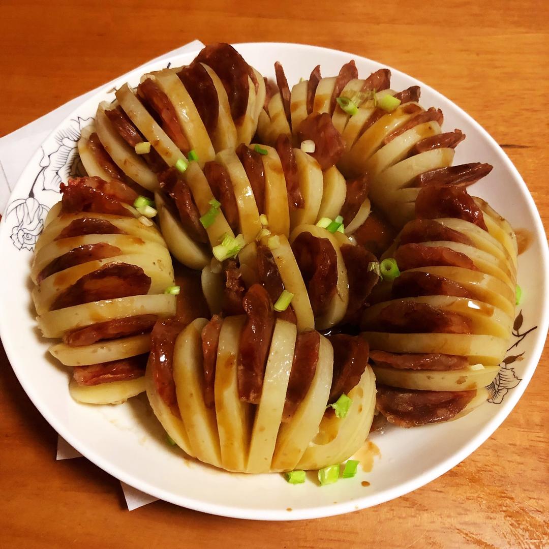 风琴土豆蒸腊肠