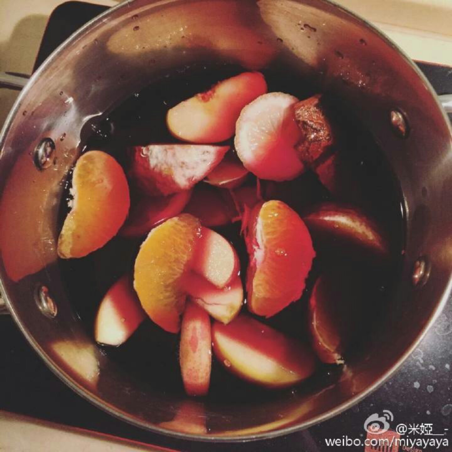 果香热红酒