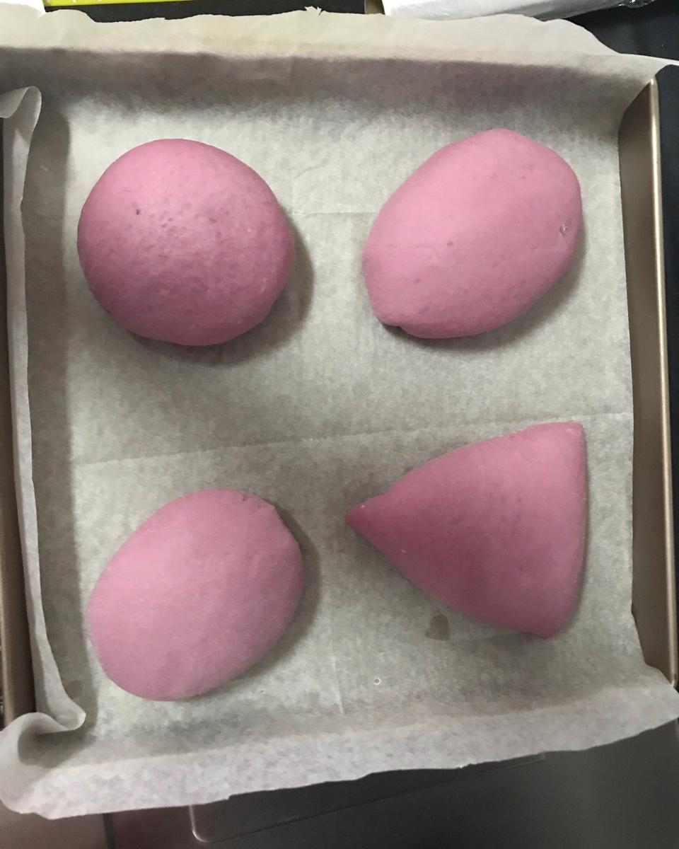 紫薯软欧包（内馅有麻薯，肉松，芋泥，口感超赞）配麻薯做法～