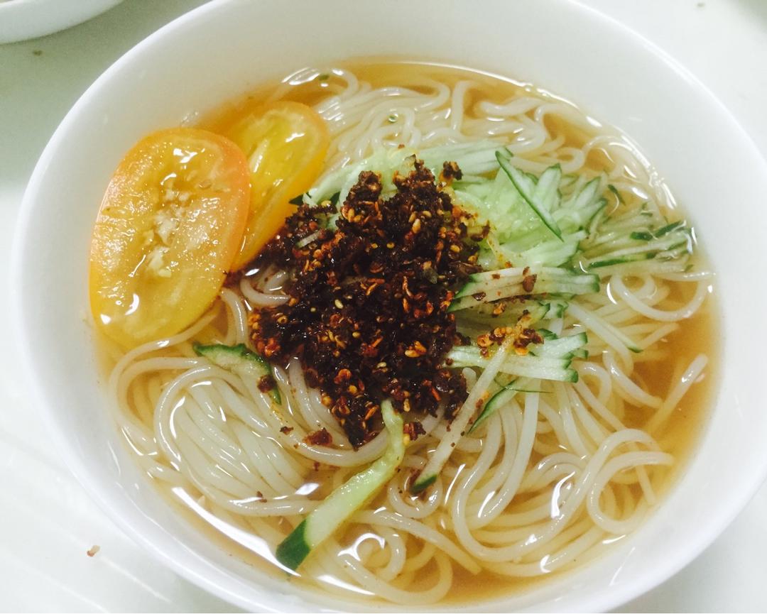 爱吃牙膏的小暹罗做的冷面