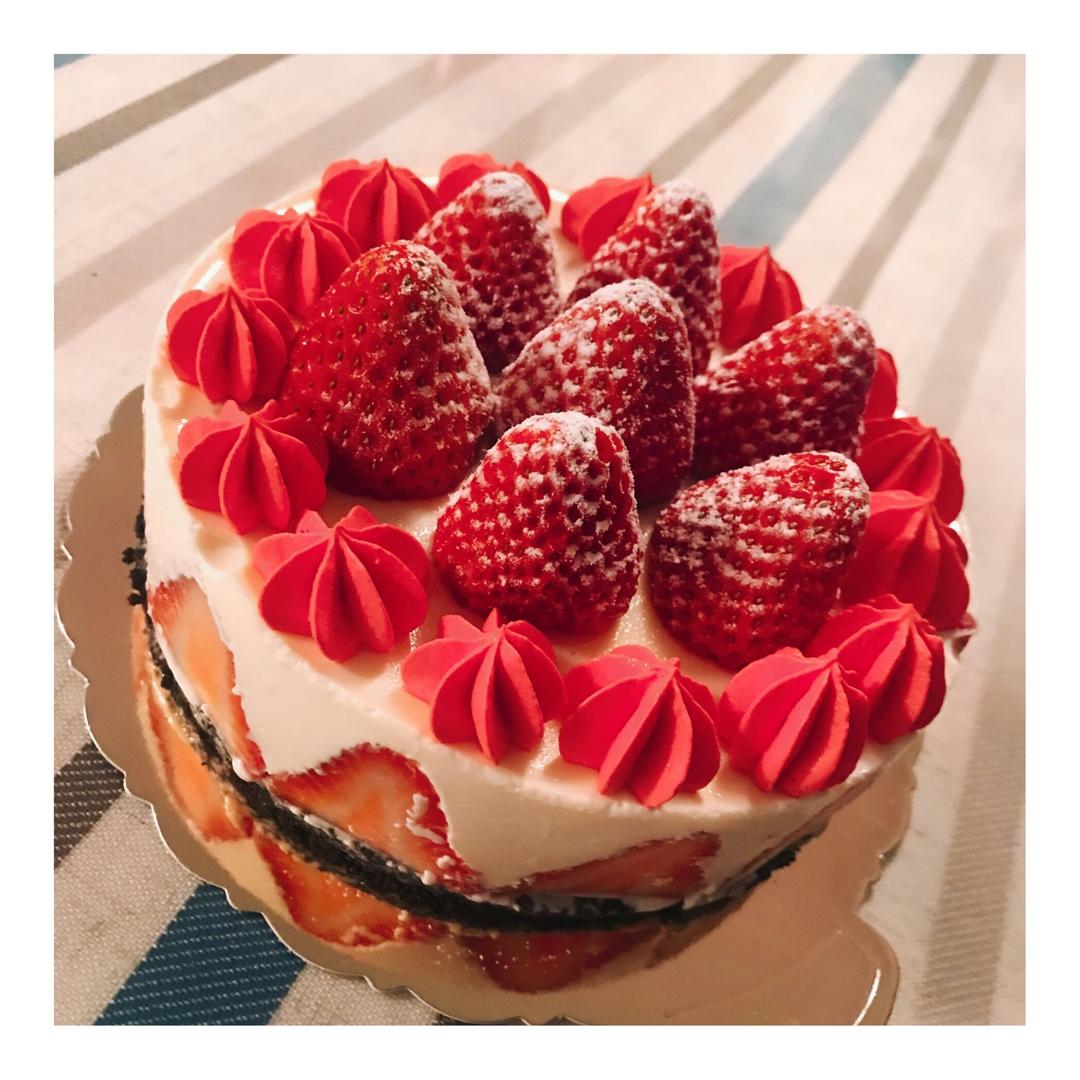 超简单的草莓芝士蛋糕