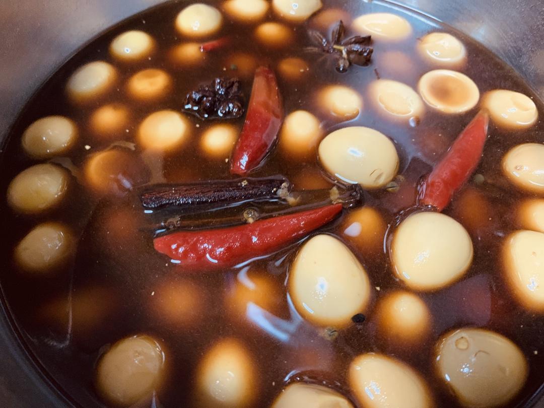 乡巴佬卤鹌鹑蛋