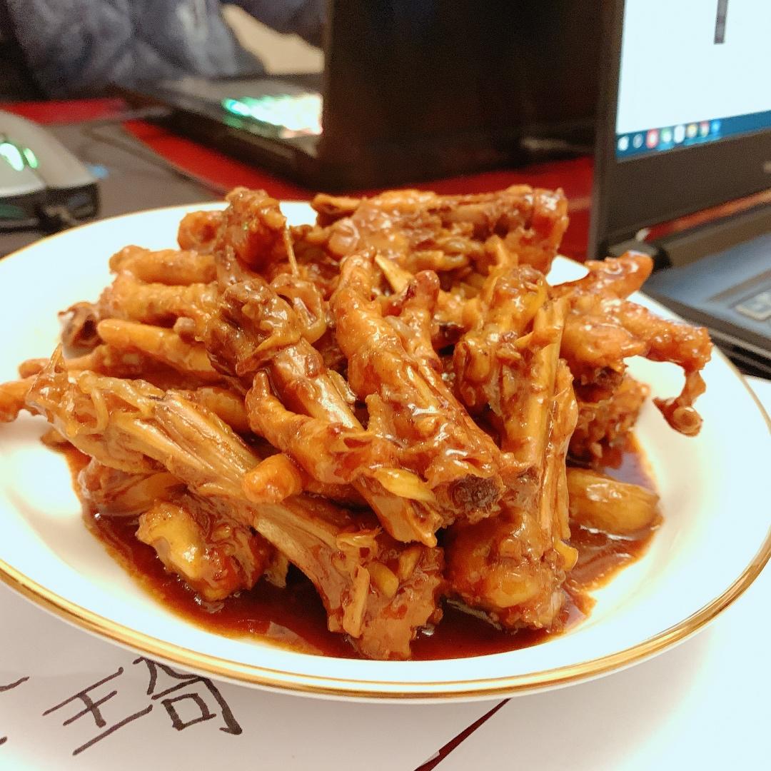 香辣烧鸡爪