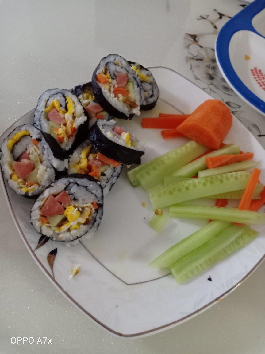 自制寿司（含寿司醋配方和超详细寿司卷法）