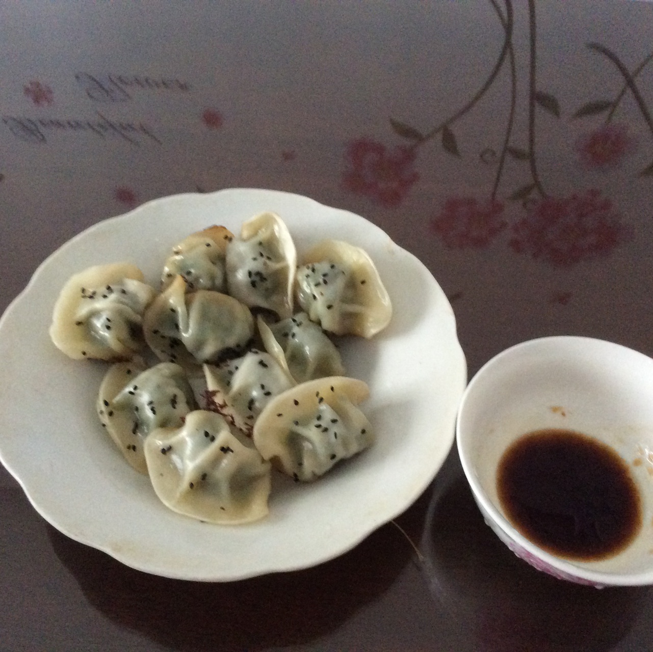 速冻水饺吃腻了吗~变锅贴吧(๑´ڡ`๑)