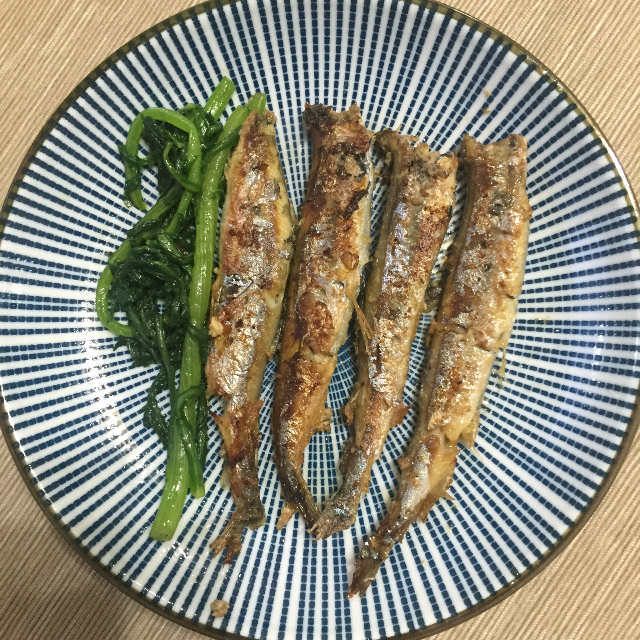 香煎椒盐多春鱼