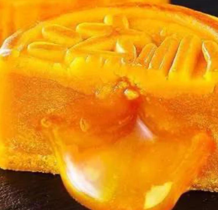 💃奶黄流心月饼——这是可以让你坐稳朋友圈厨霸位置的月饼🥮，没人点赞算我输👎