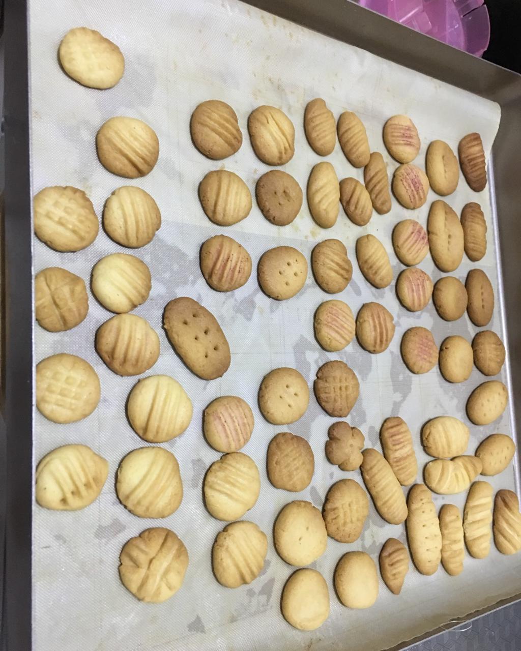 牛奶饼干