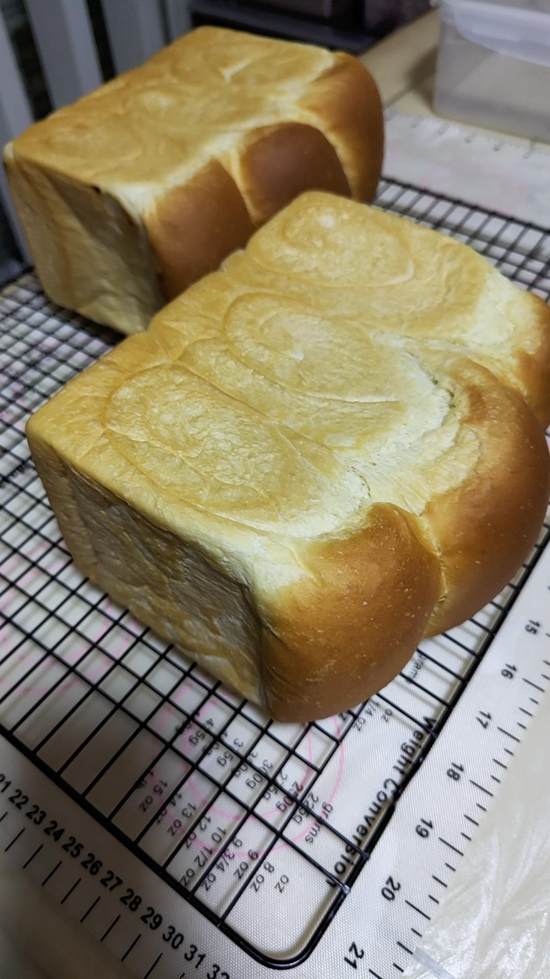 基本鲜奶吐司