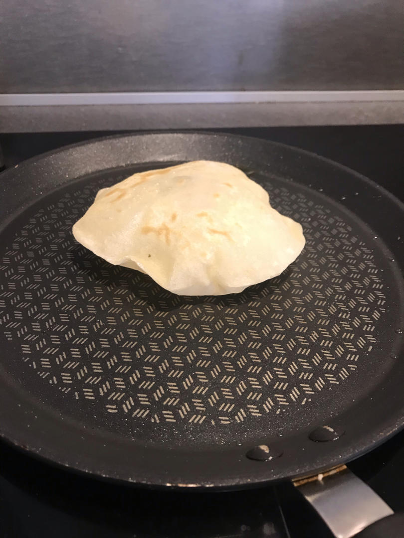 张张都鼓大泡的鸡蛋灌饼这样做不鼓大泡都难