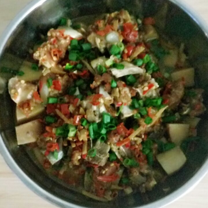 剁椒排骨蒸土豆
