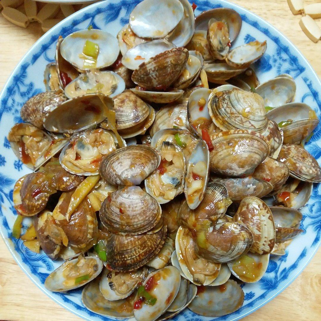 蒜香炒花甲