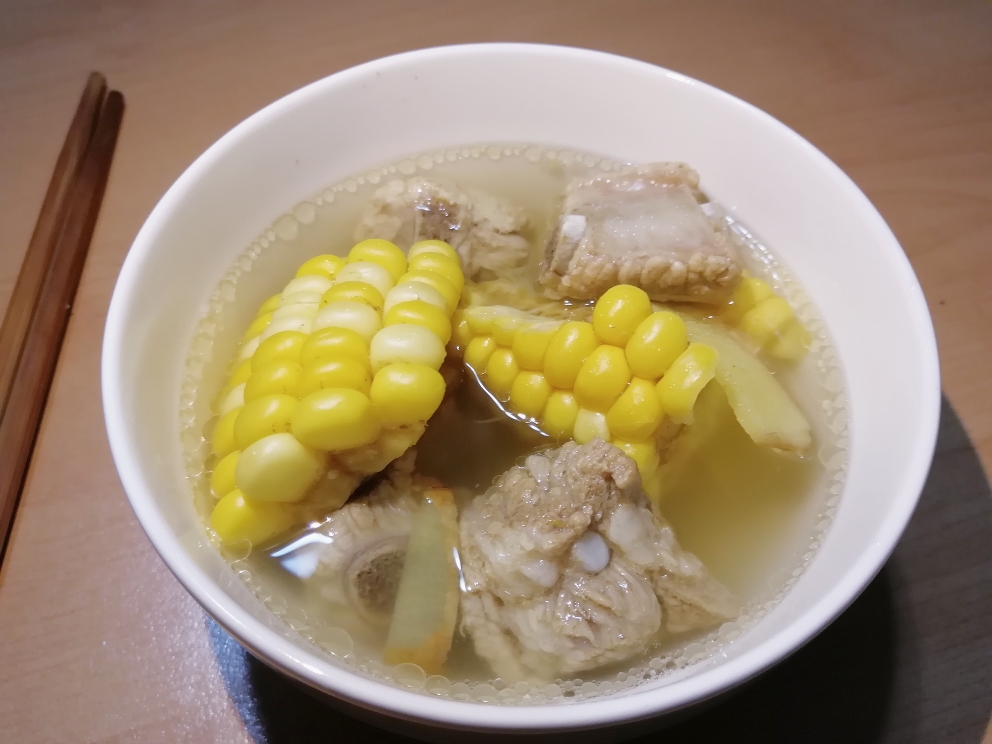 玉米排骨汤（电饭煲）的做法
