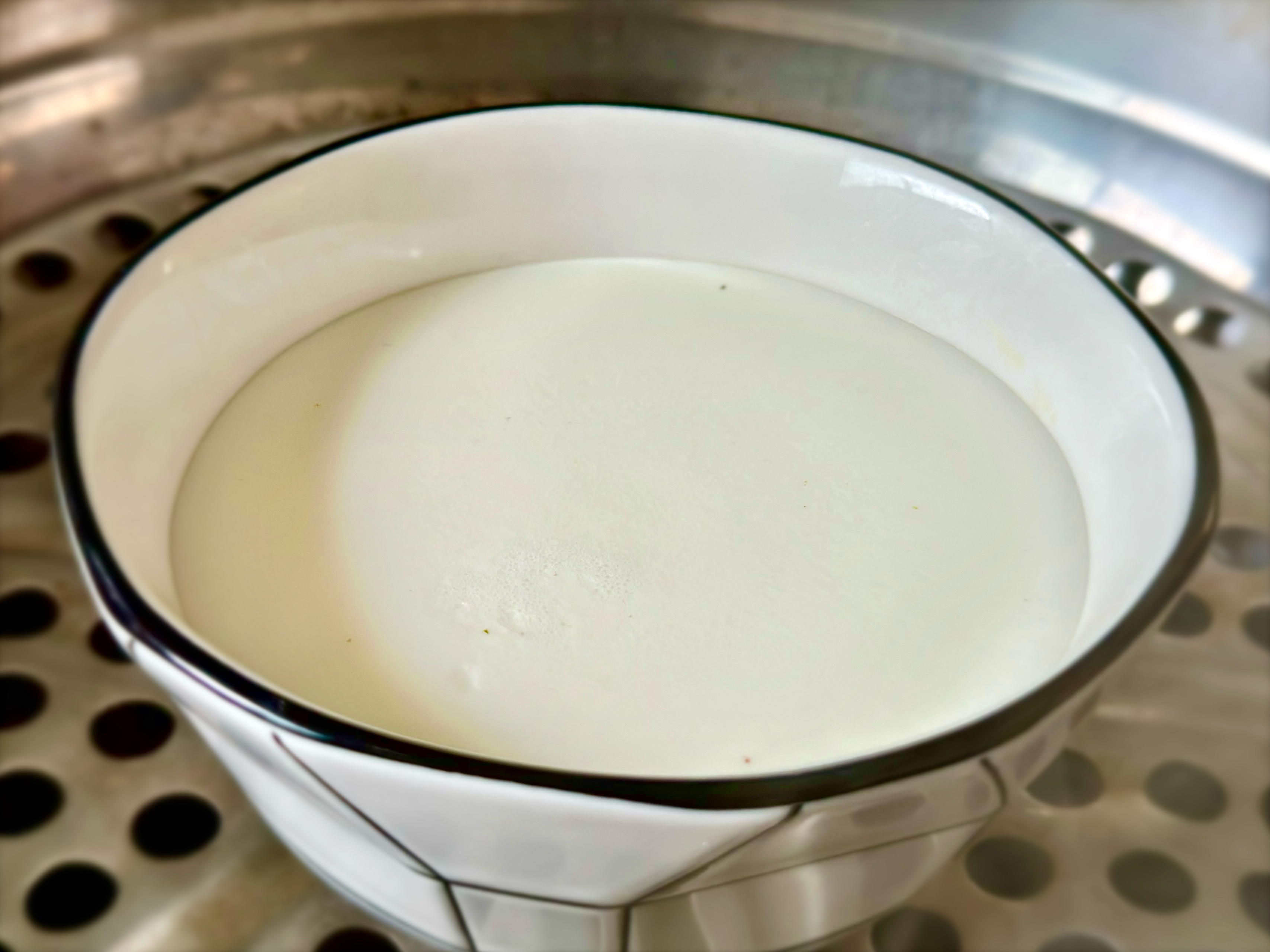 极简双皮奶｜鲜奶炖蛋的做法 步骤7