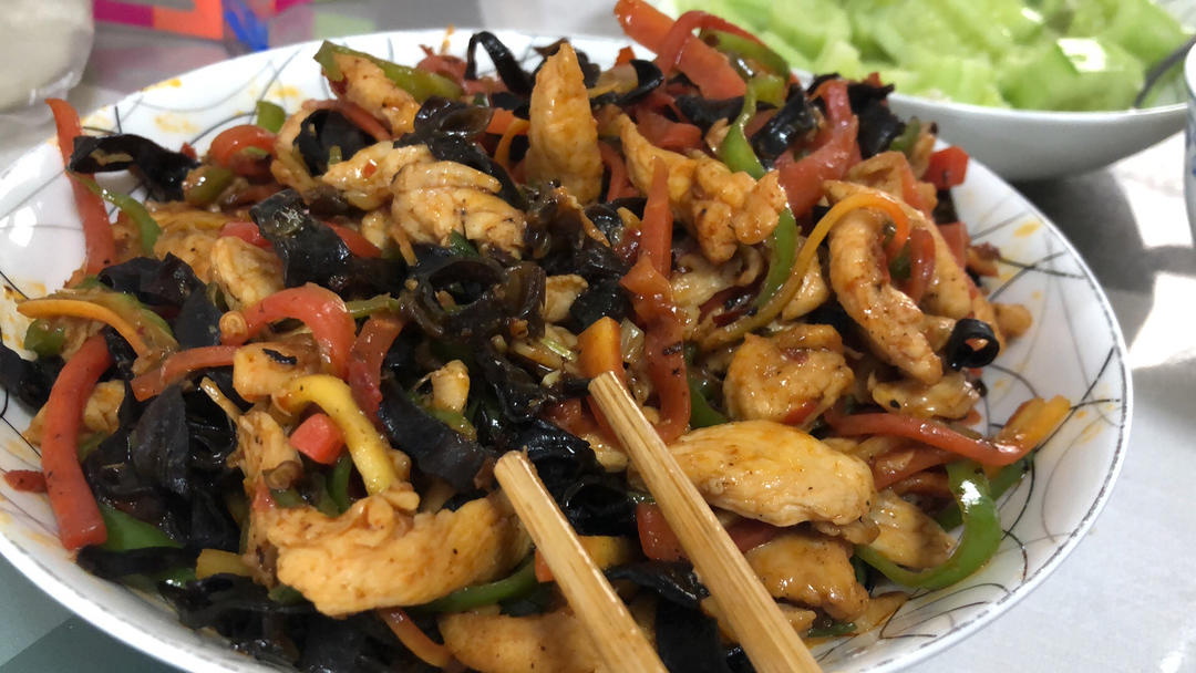 米饭🍚杀手鱼香鸡丝         （减脂期也可以吃）