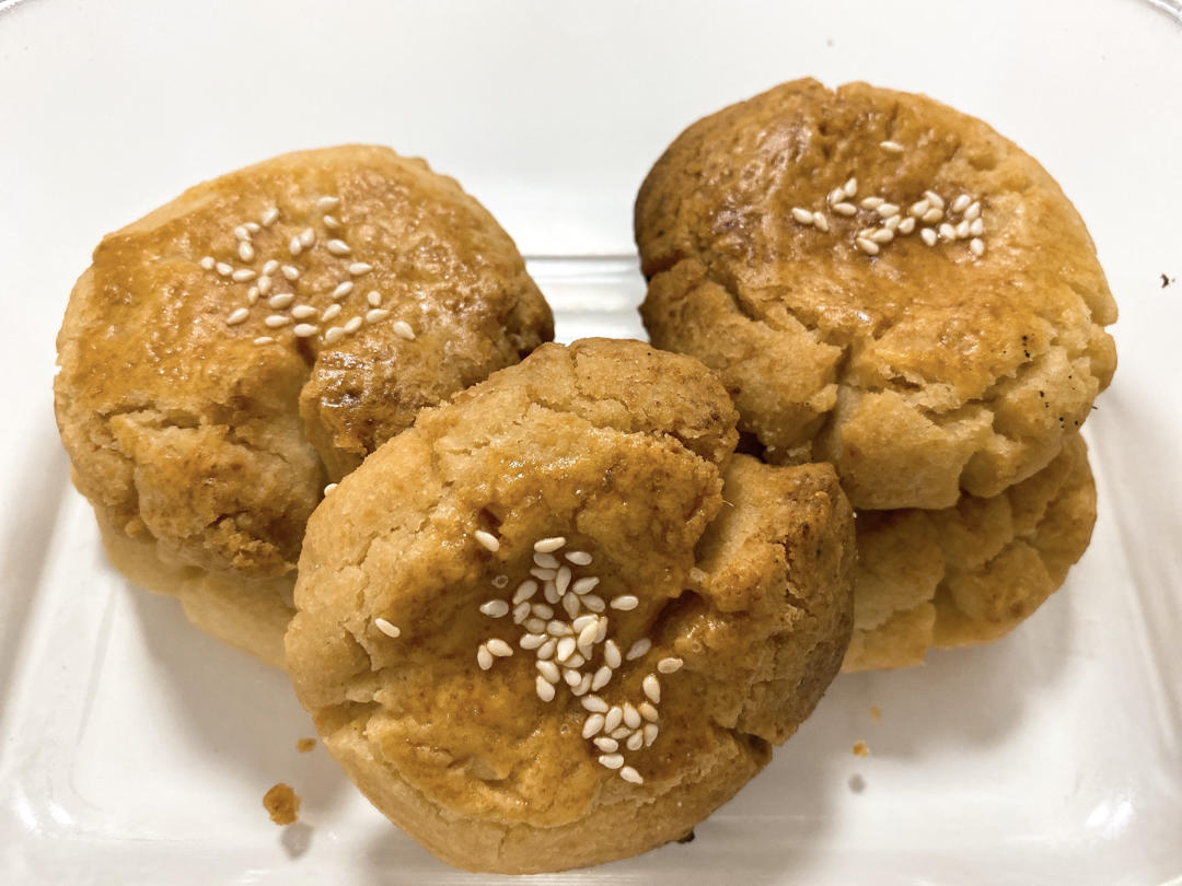 轻轻一按就碎掉的原味桃酥（不输猪油版）