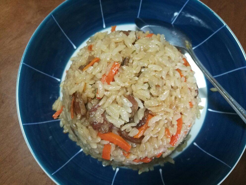 电饭煲香肠焖饭