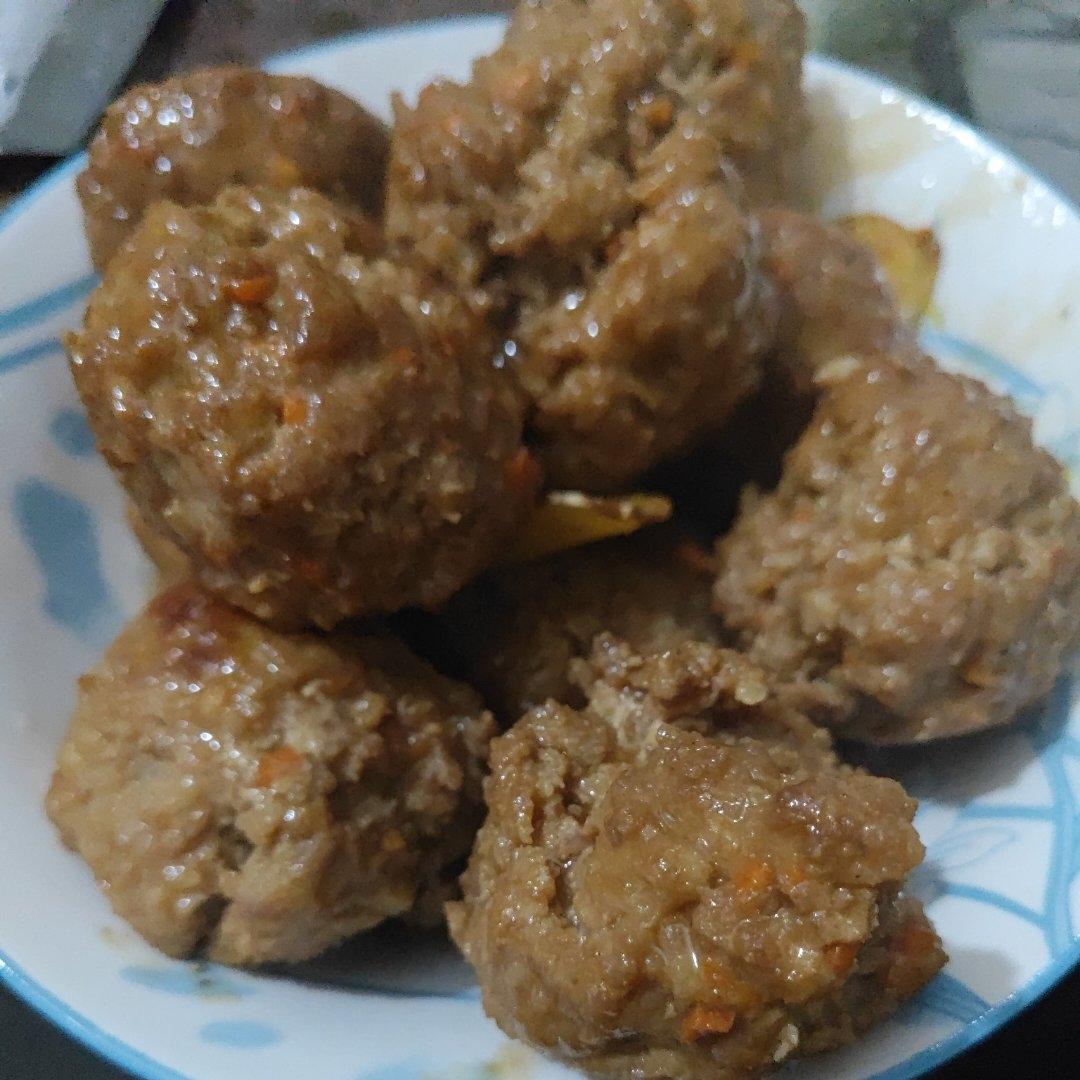 简单的红烧狮子头～拌饭太香了
