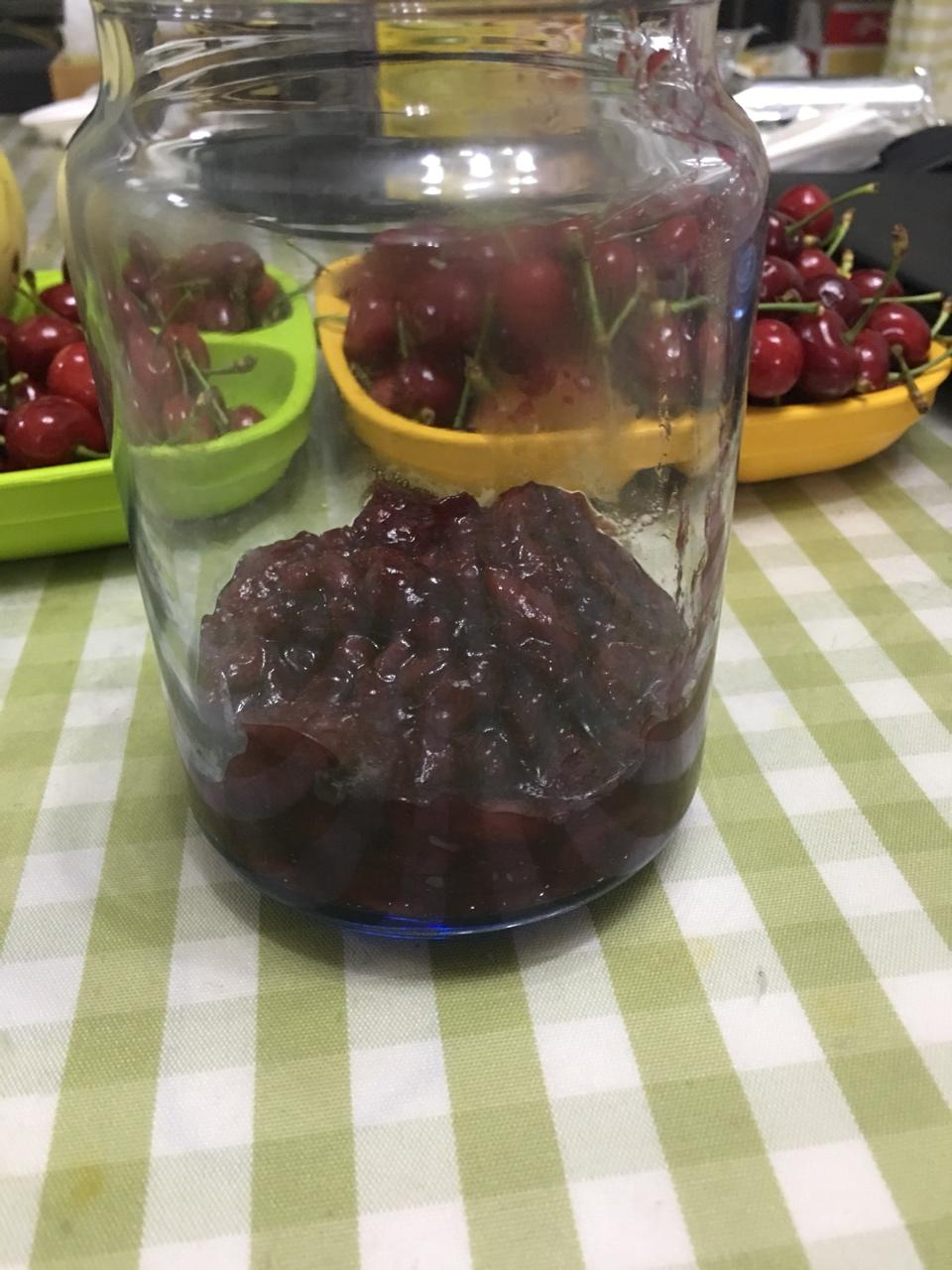 迷人的樱桃酱