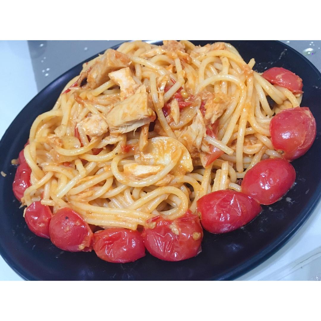 金枪鱼番茄酱意大利面 Spaghetti