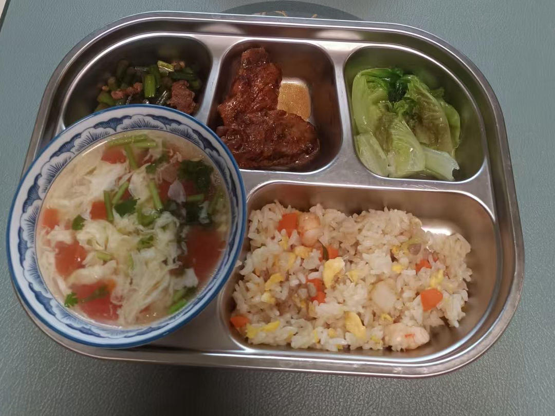 海鲜肉末鸡蛋炒饭