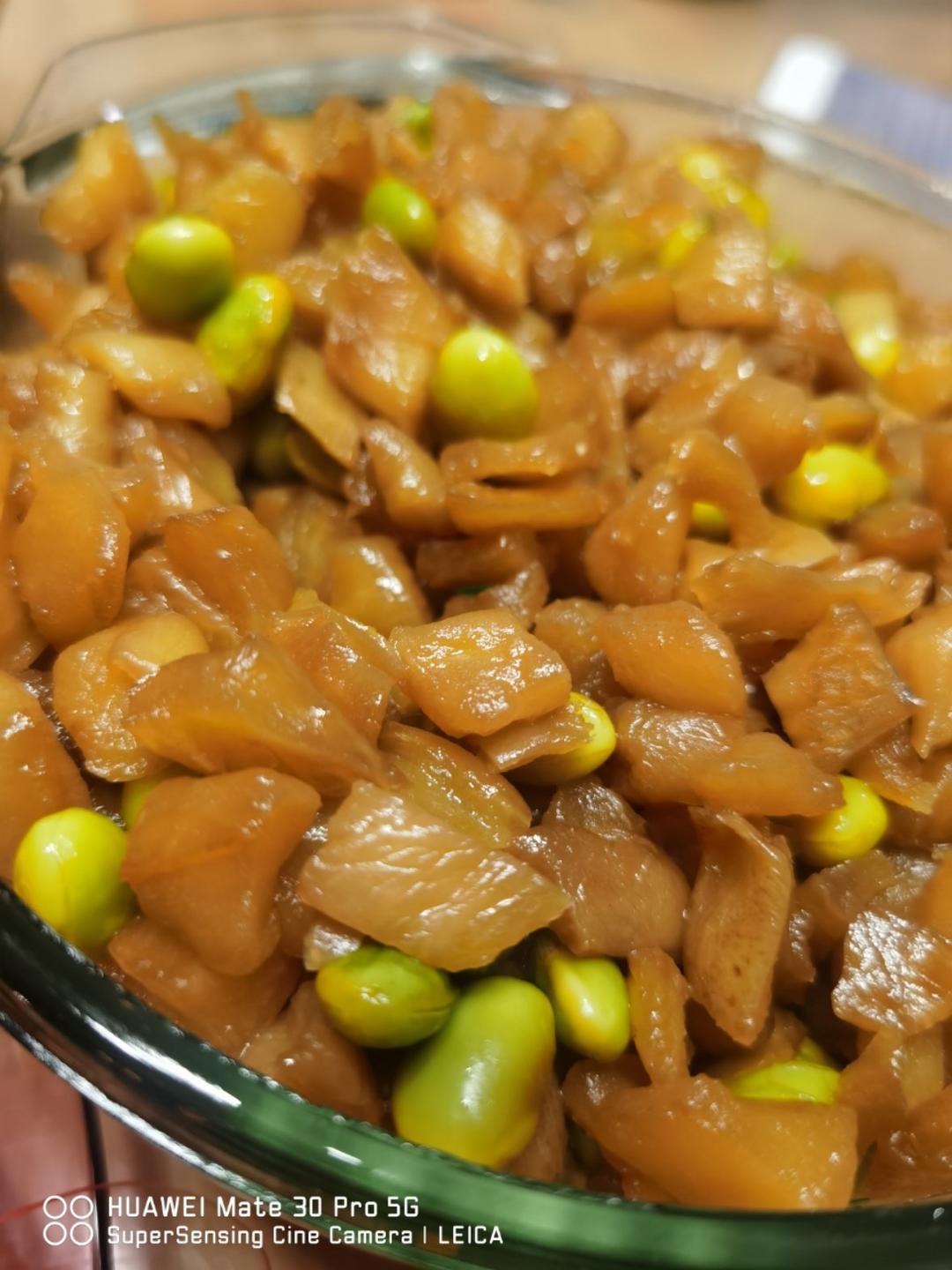 萝卜干炒毛豆