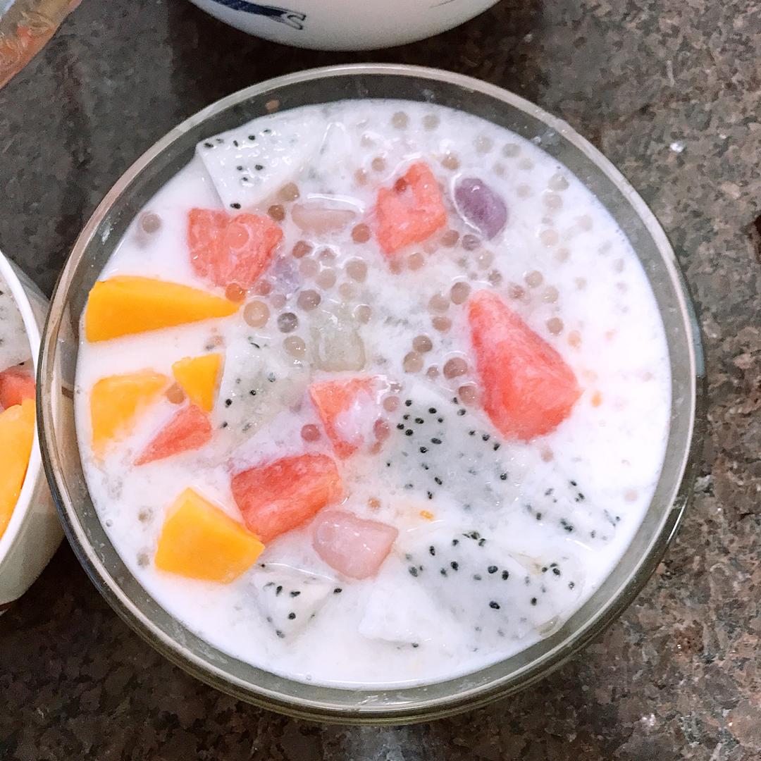 热酒热菜抚慰我做的水果西米露