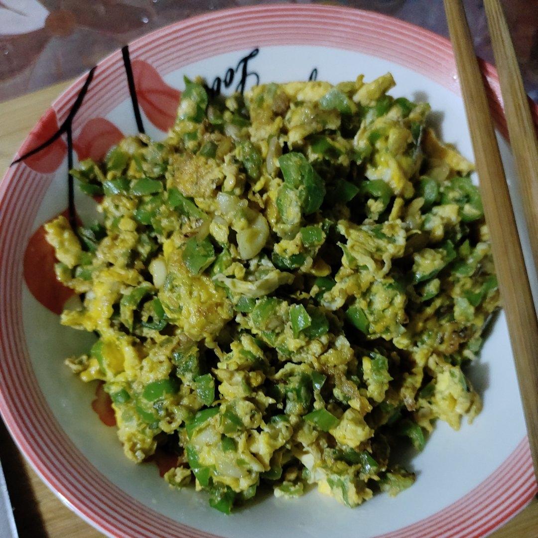 不一样的辣椒炒鸡蛋～下饭神器!
