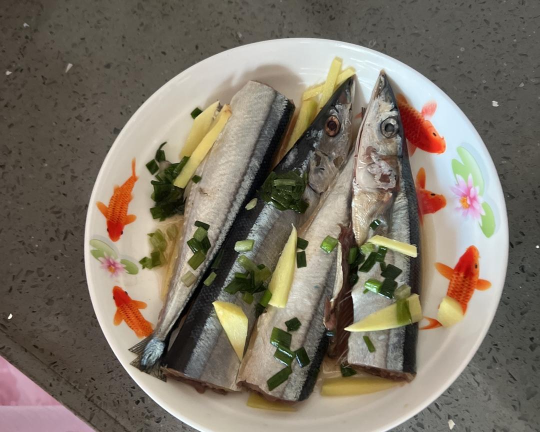 煎秋刀鱼的做法