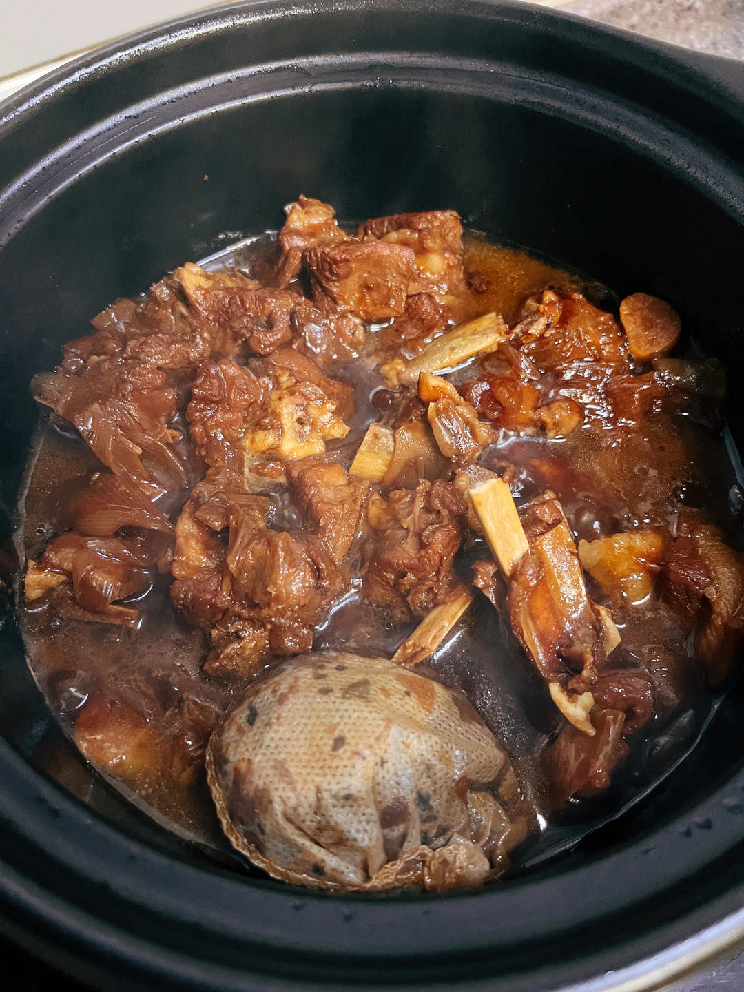 【红烧羊肉煲】